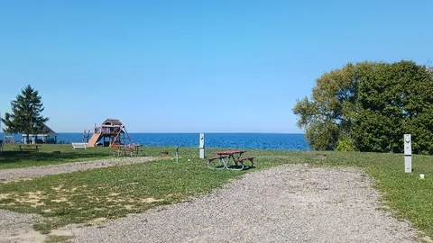 30/50 AMP Deluxe Water View Site — image 2 of 5