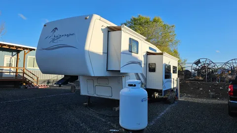 #13 Rental Trailer: Mirage 31’ — image 1 of 10