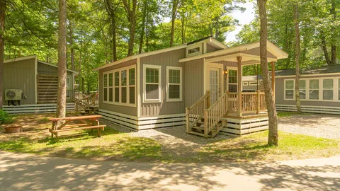 Cottage 1 Bedroom King — image 1 of 7