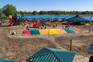 Campgrounds-R-Us – photo 4