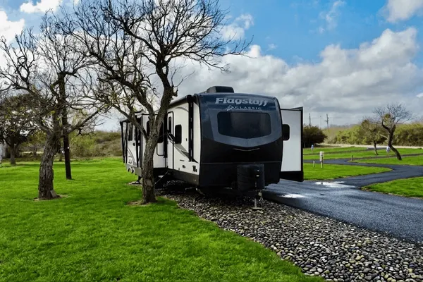 Down By The Bay RV Resort & Campground – photo 1