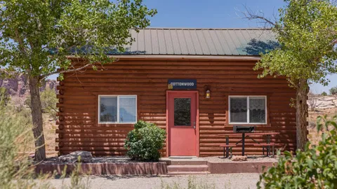 Cottonwood Cottage — image 1 of 8