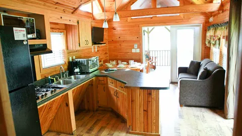 Stewart's Creek Cabin — image 2 of 9
