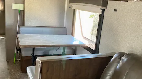 RV Rental — image 9 of 9