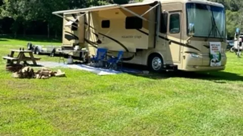 20/30/50 Amp Premium Pull Through RV Site 30'x100' spaces — image 3 of 3