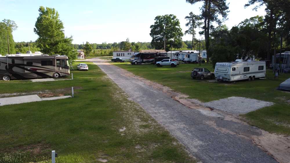 Branching Pines RV Park, Fort Mitchell, Alabama - Photo 5