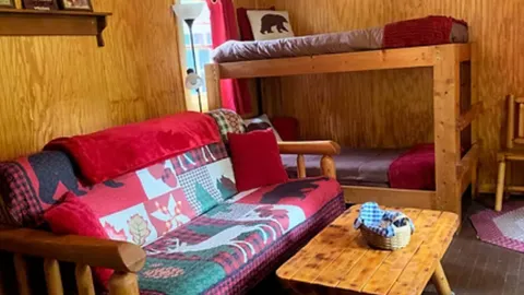 Bear Cabin — image 2 of 3