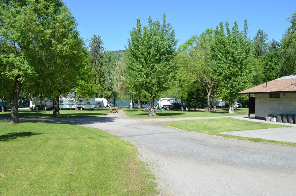 Skands Campground, Christina Lake, British Columbia - Photo 3