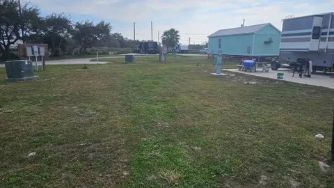 Standard Back-In RV — image 4 of 4