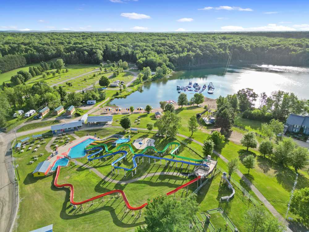 Splash Valley Waterpark and Resort - Cobden, ON - Photo 3