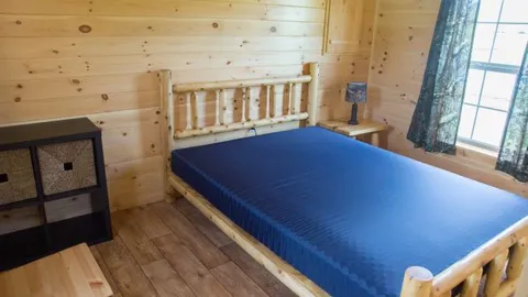 Premium Cabin — image 2 of 7
