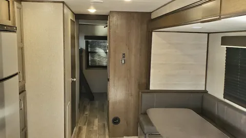 Jayco 32ft — image 7 of 7