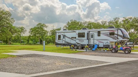 Elite Back-In RV Sites (Gravel Car Parking) — image 1 of 4