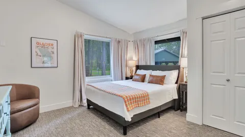 B&B Going To The Sun Suite — image 12 of 12
