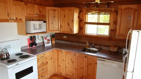 Log Cabin — image 8 of 8