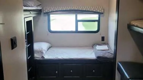 Spacious Sportsman — image 2 of 4