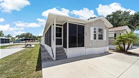 Gold 1 Bedroom Rental — image 1 of 6