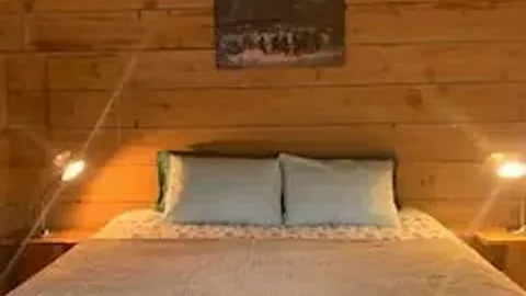 Lightning Cabin — image 2 of 5