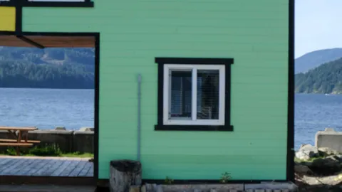 Green Loft Cabin — image 2 of 10