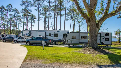 30/50 Amp Premium Waterfront Back In RV Site — image 18 of 18