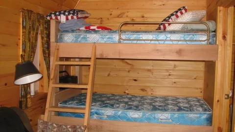 Cabin — image 2 of 6