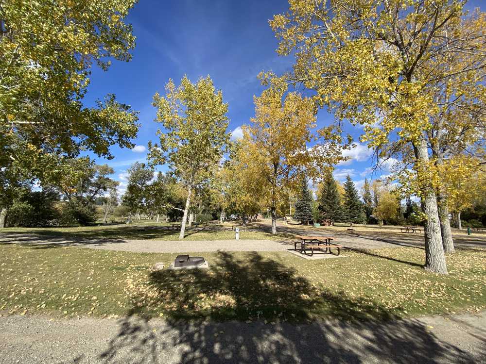 Lee Creek Campground, Cardston, Alberta - Photo 5