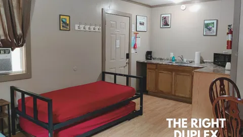 The Duplex - Right — image 9 of 9