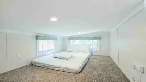 Carolina Cottage Elite 2 Bedroom w/ Loft ***NO PETS*** — image 2 of 15
