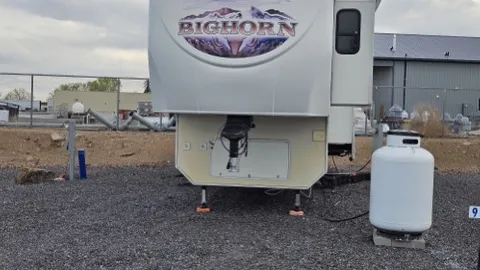 #9 Rental Trailer: Bighorn 36’ — image 2 of 16