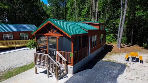 Cedar Cove Cabin — image 1 of 10