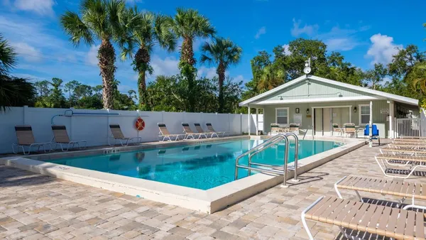 NGA Sun Retreats Naples campground