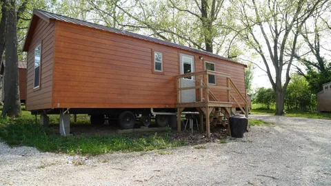 Premium Yogi Bear™ Bunk Room — image 1 of 8