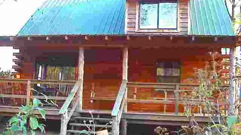 Large Cabin — image 1 of 6
