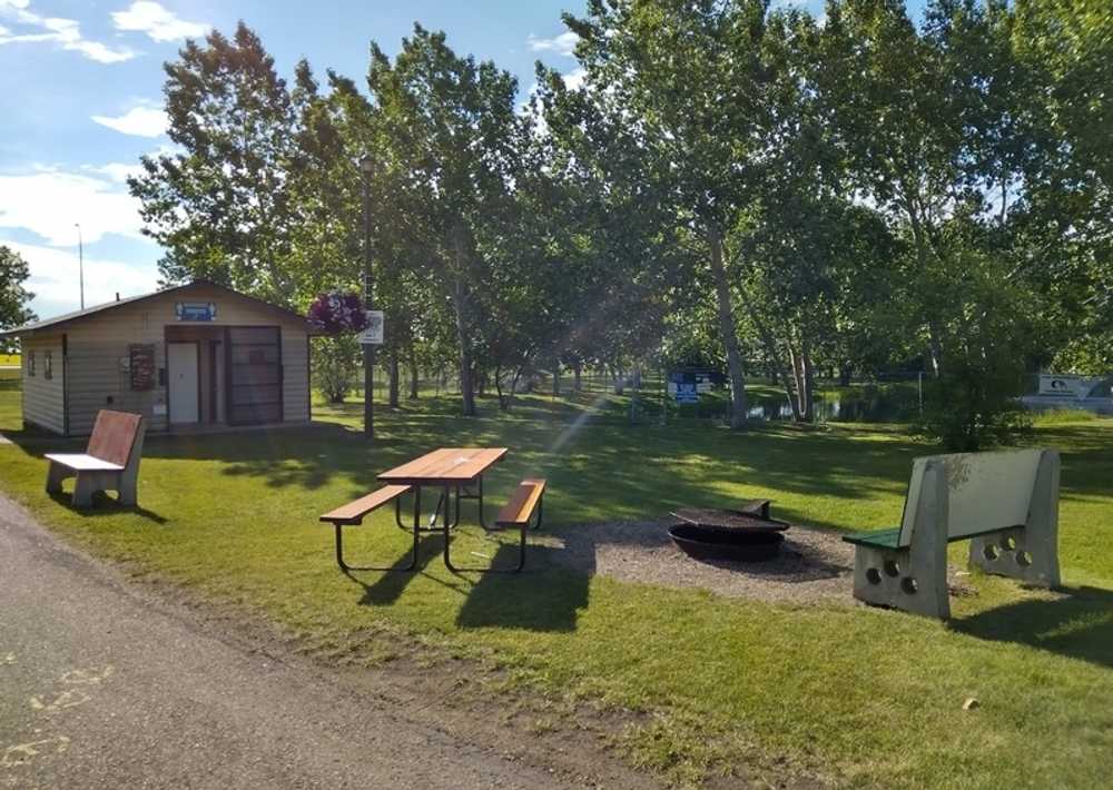 Sexsmith Heritage Park Campground, Sexsmith, Alberta - Photo 3