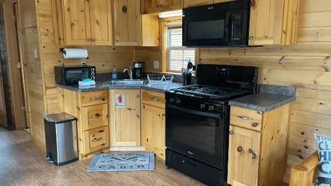 2 Bedroom Deluxe Cabin - Grey Wulff — image 5 of 5