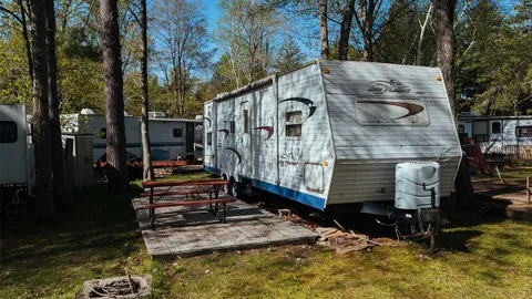 Premium Back-In RV — image 3 of 3