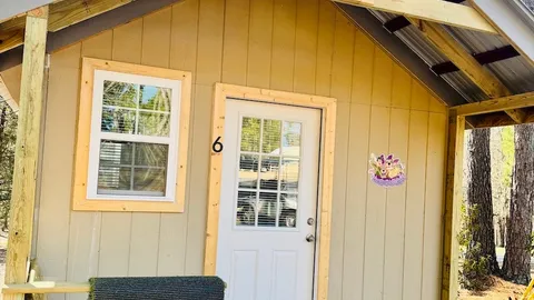 Boo Boo Cabin — image 2 of 6