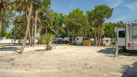 Elite Full Hookup Pull-Through RV Site — image 1 of 5