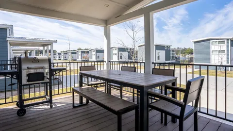 Waterfront Deluxe Cottage - 1 Bdrm w/Loft — image 8 of 8