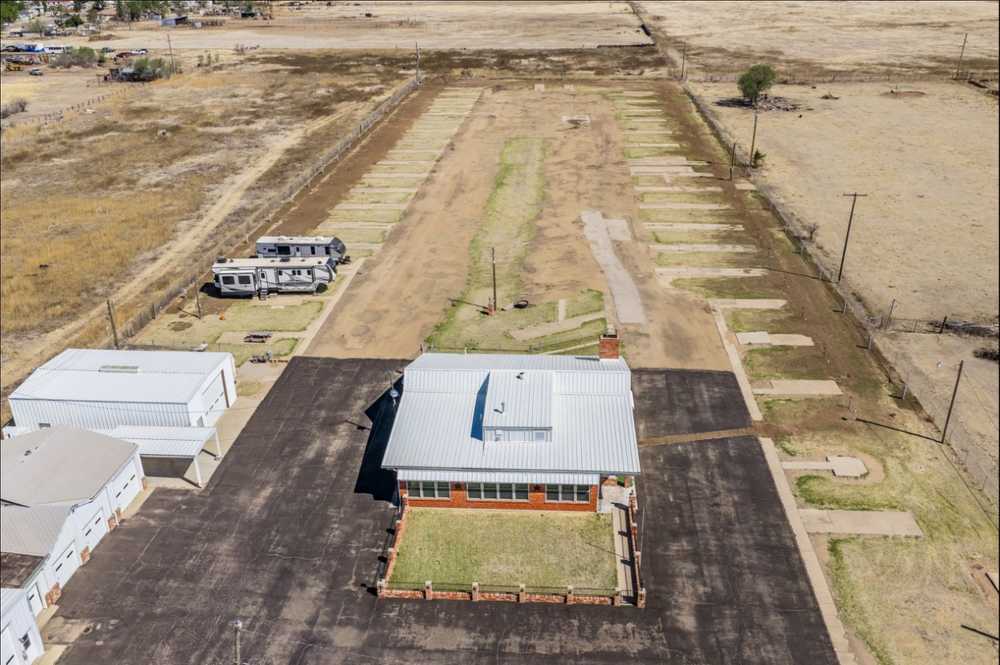 Grind RV Park,  Pampa, Texas - Photo 3