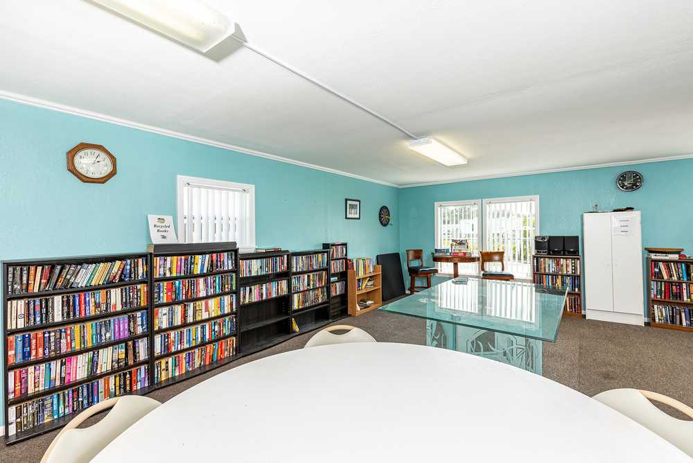 Zephyr Palms RV Resort (Age Restricted 55+) - Photo 4