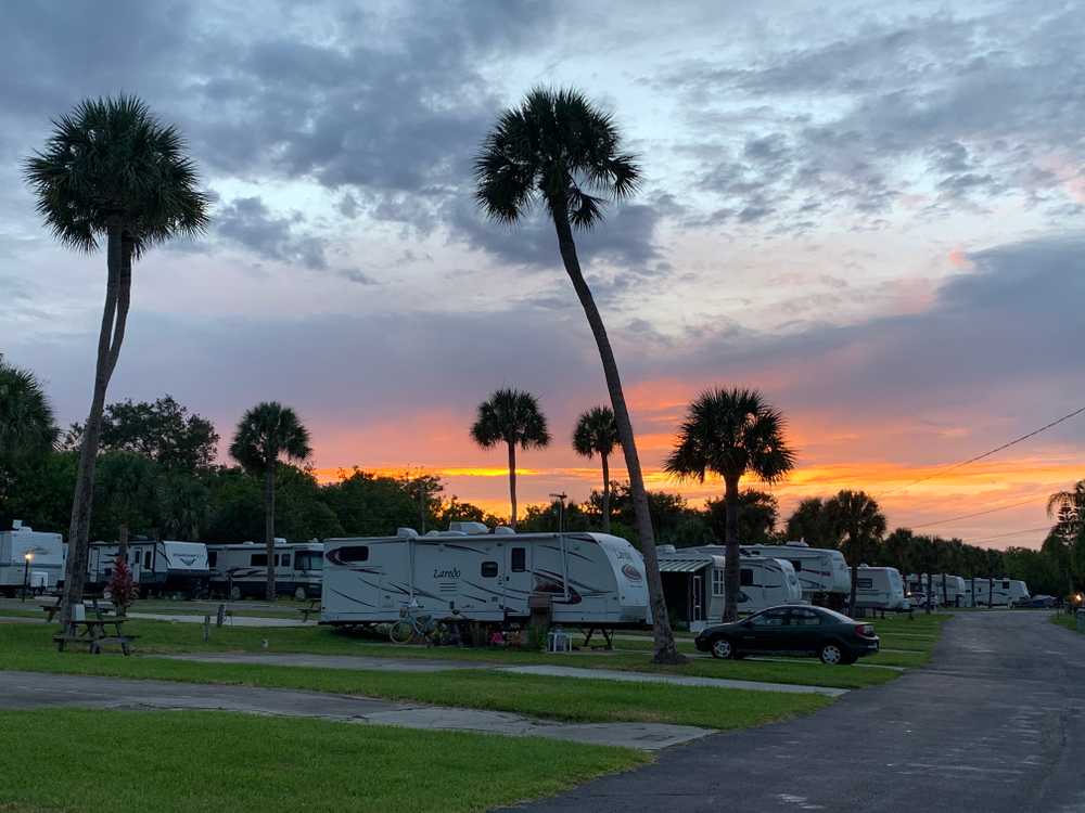 Whispering Palms RV Park: Your Florida Oasis Awaits