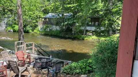 Fox Den — image 14 of 14