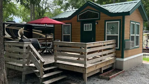 Studio Lodge — image 1 of 6