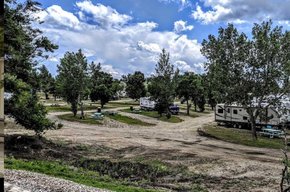 Trail Campground, Swift Current, Saskatchewan - Photo 4