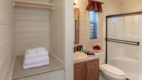 Premium Chalet — image 2 of 8