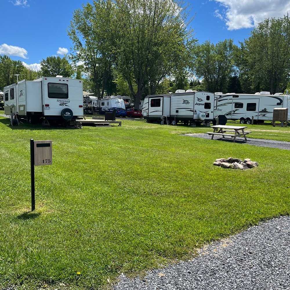 Cameron's Point Family Campground - Photo 3