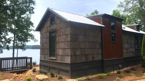 Barefoot Bungalow — image 2 of 6