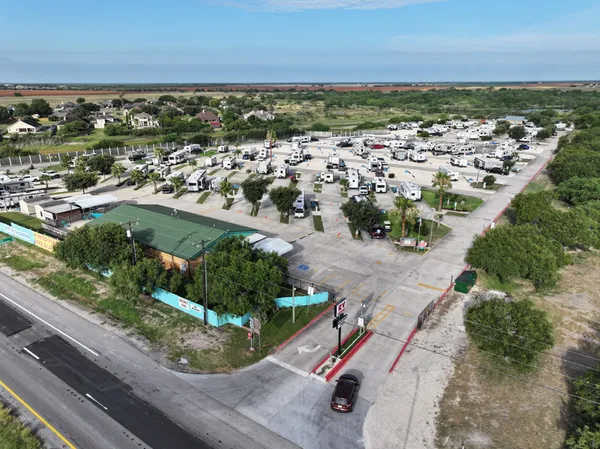 Nature's Own RV Resort, Kingsville, Texas campground
