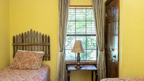 Lazy Bear Cottage — image 2 of 11